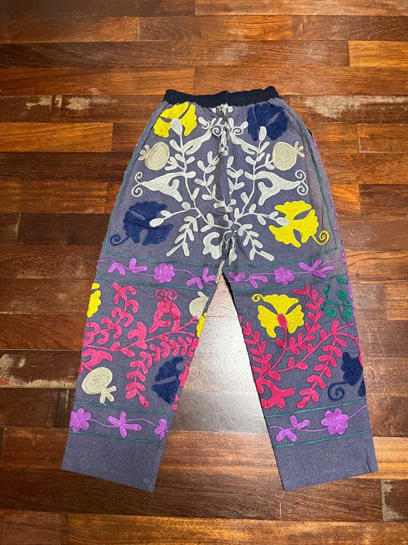 期間限定さらにお値下げ⭐︎pokipcee ポキプシー　スザニ　パンツ　刺繍