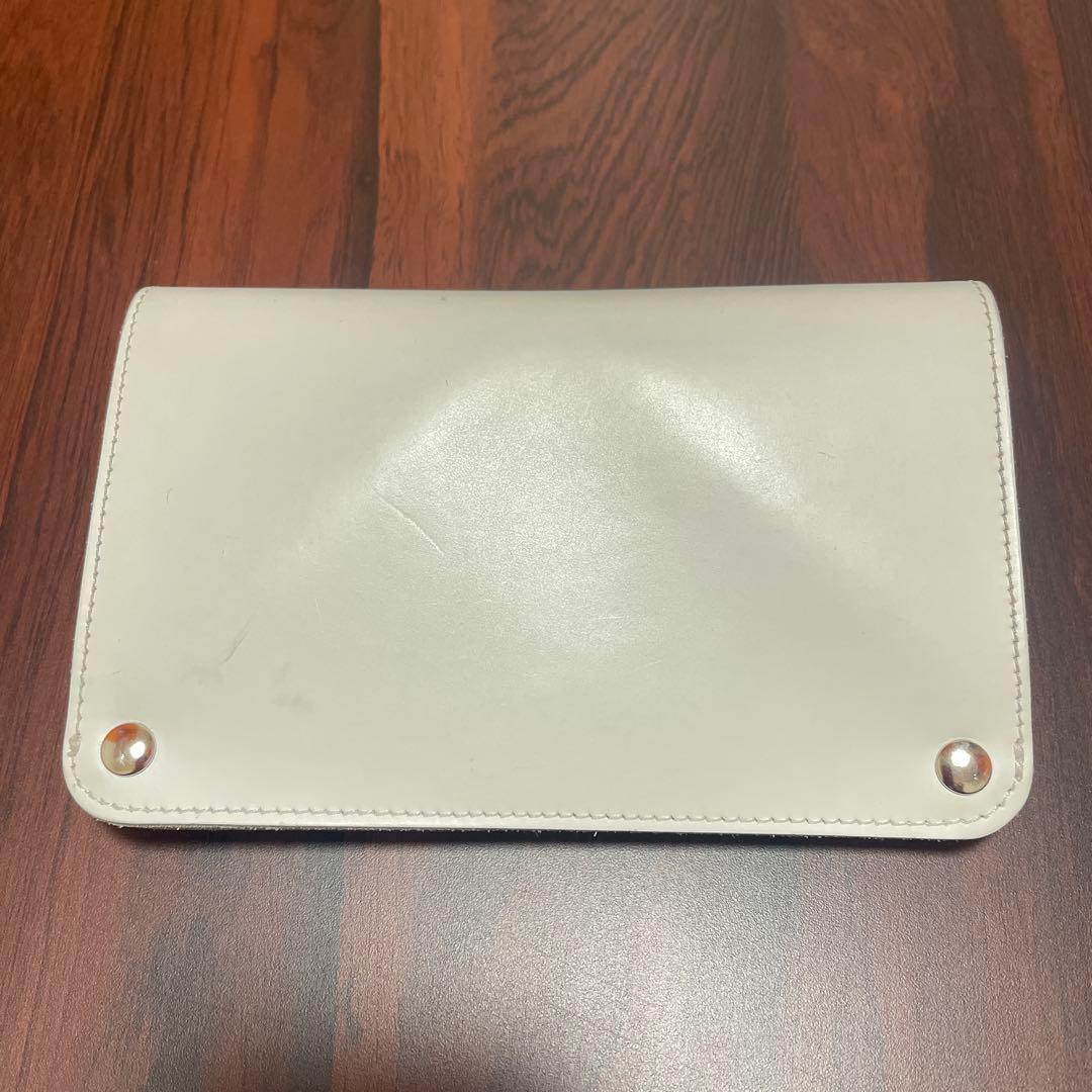 コムデギャルソンCOMME des GARCONSスタッズホワイトレザー長財布