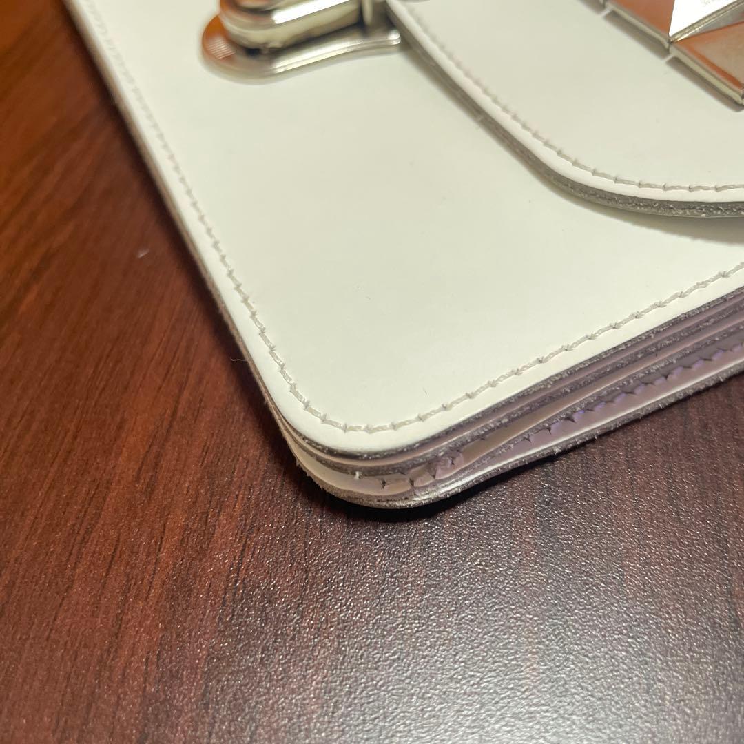 コムデギャルソンCOMME des GARCONSスタッズホワイトレザー長財布