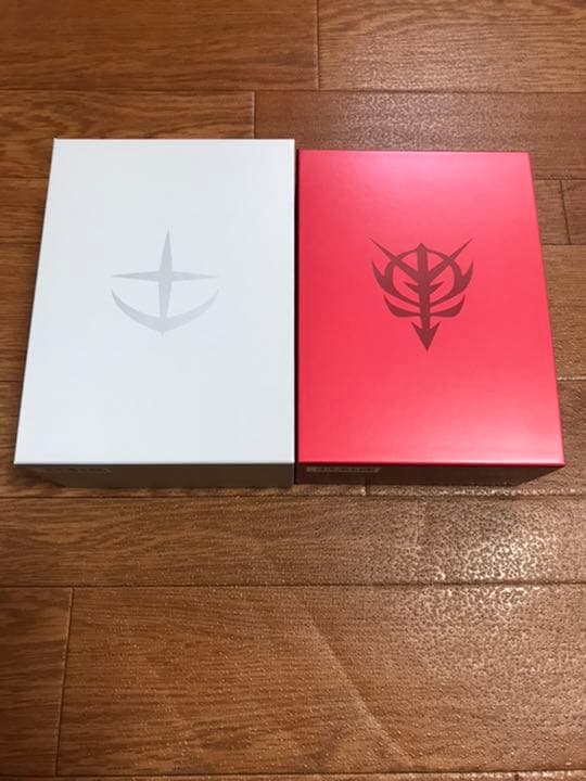 機動戦士ガンダムDVD BOX 1.2 & プラモデル