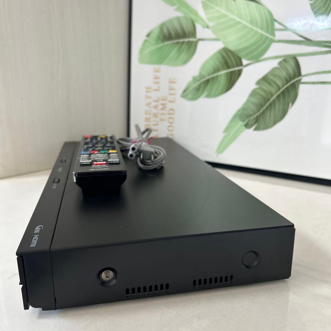 シャープ　AQUOS　ブルーレイレコーダー　BD-NT1000　３番組同時録画