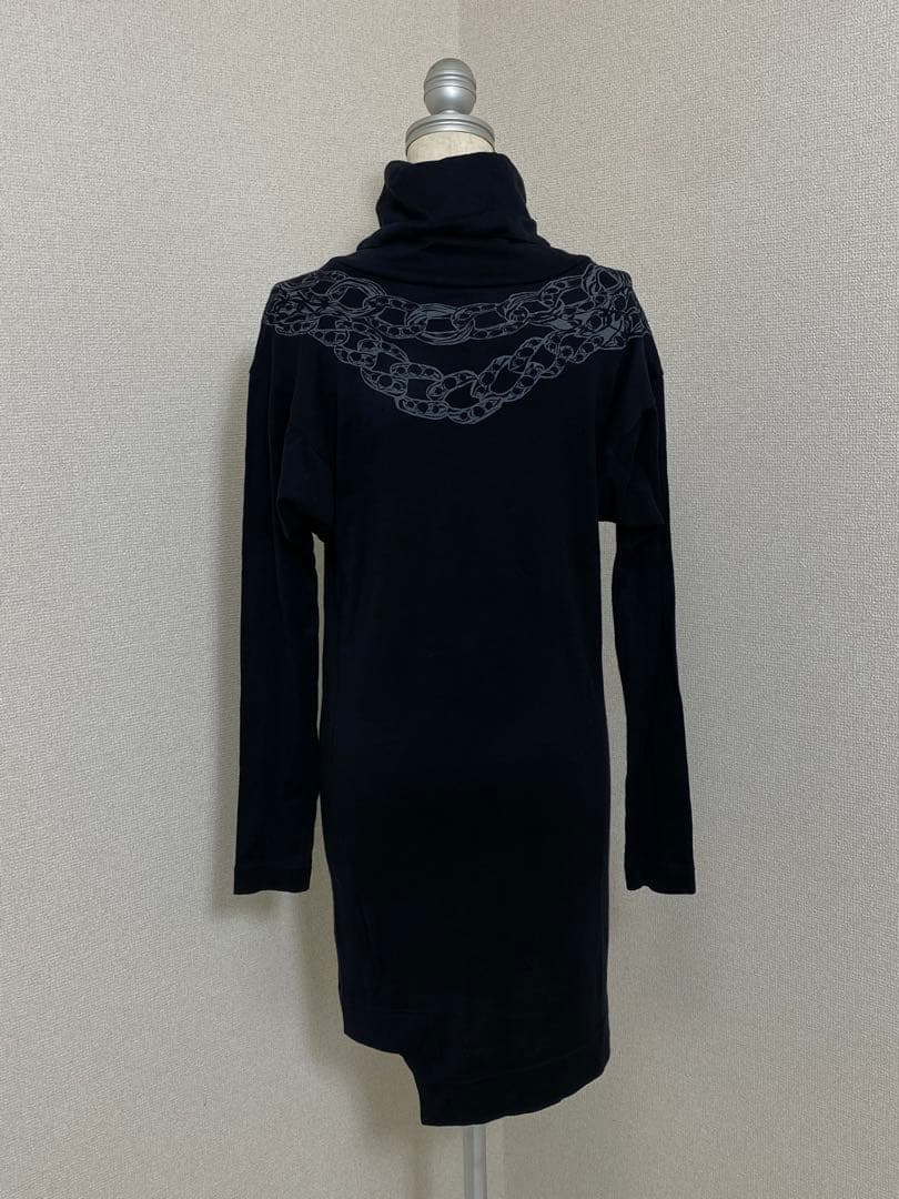 9242Vivienne Westwood オーブ チェーン柄 ハイネック 変形