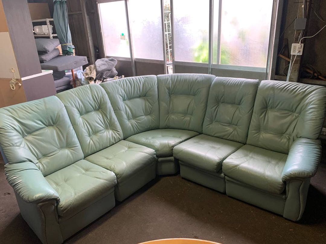 ♦️IKEAコーナーソファ　丸テーブル