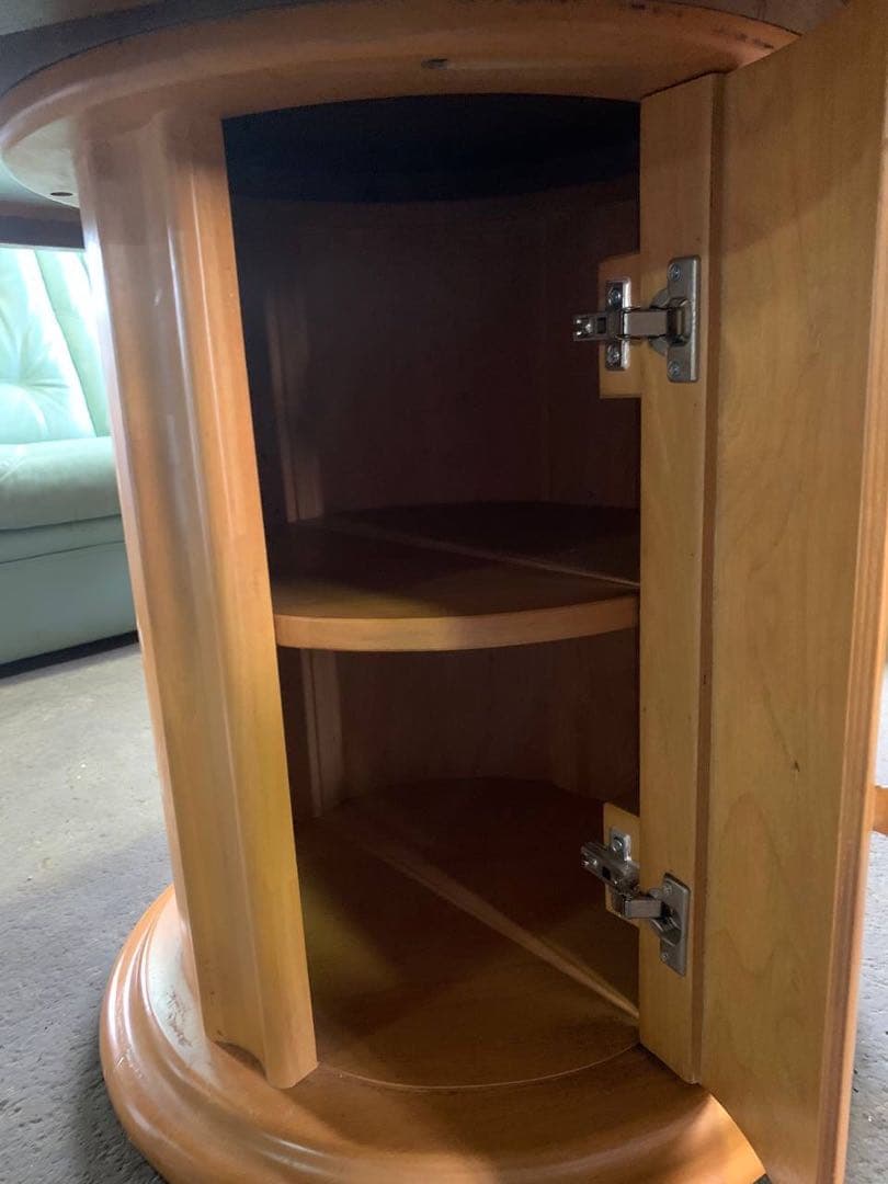 ♦️IKEAコーナーソファ　丸テーブル