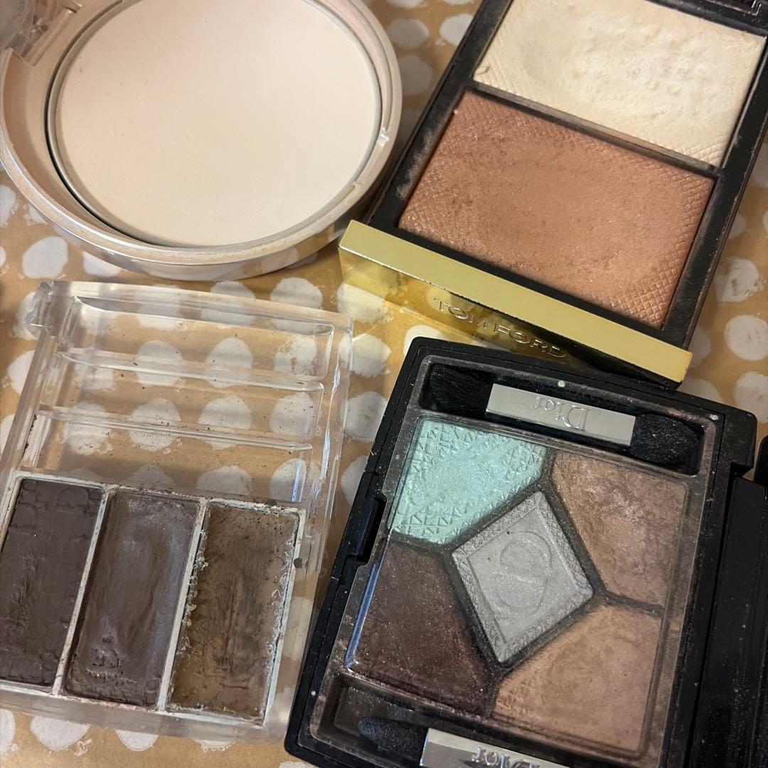 シャネル Dior SUQQU アイシャドウ　チークなど まとめ売り