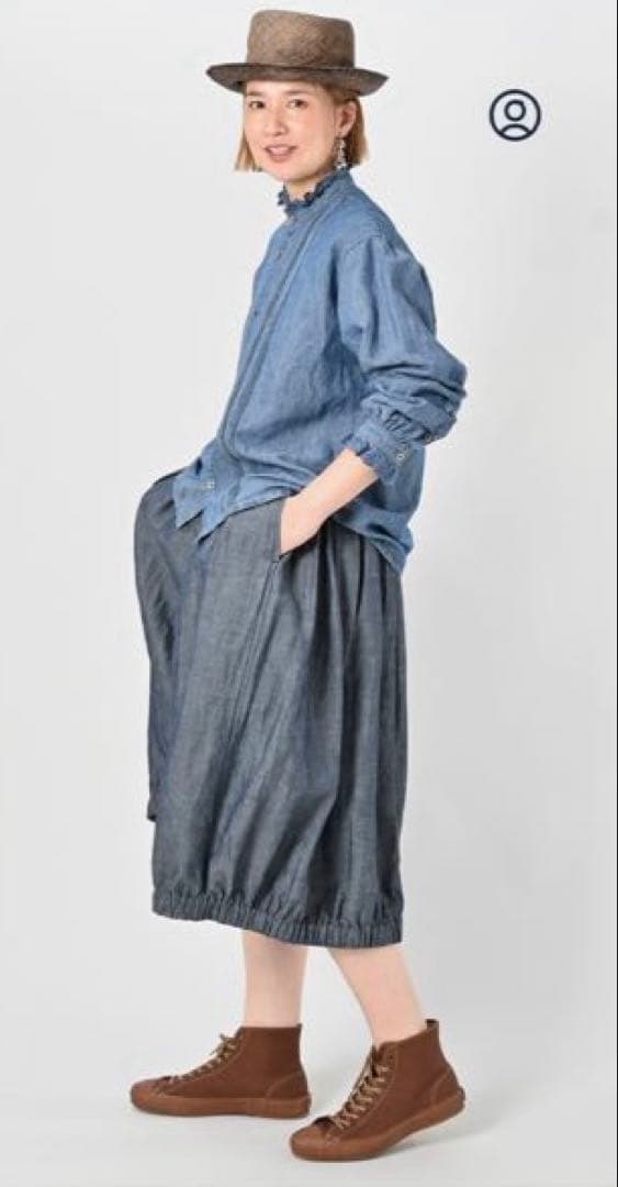 45R 綿麻瑠璃ダンガリーのカットワークフリルシャツ（重）　サイズ2