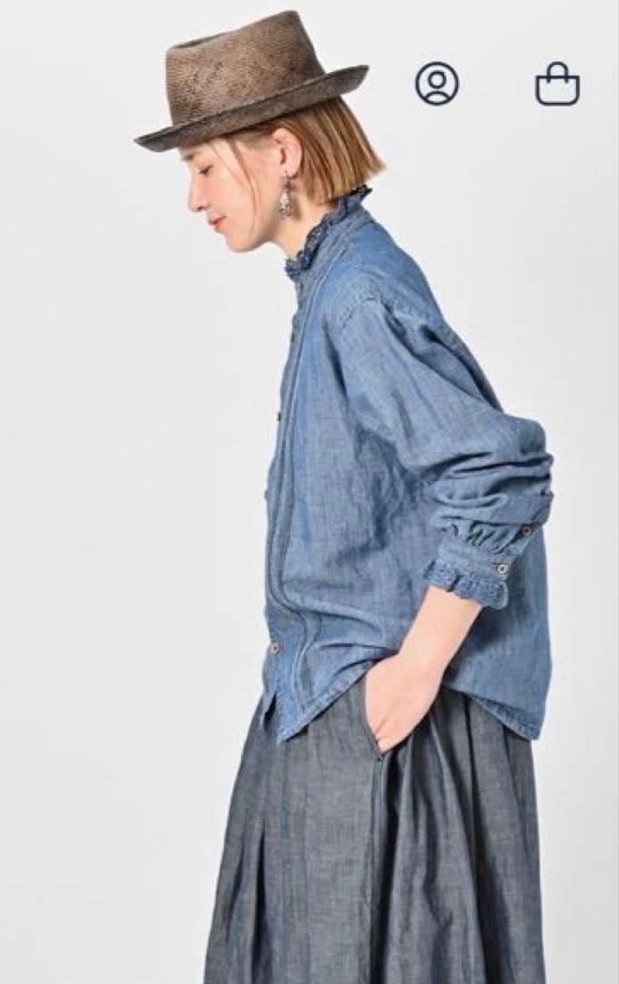 45R 綿麻瑠璃ダンガリーのカットワークフリルシャツ（重）　サイズ2