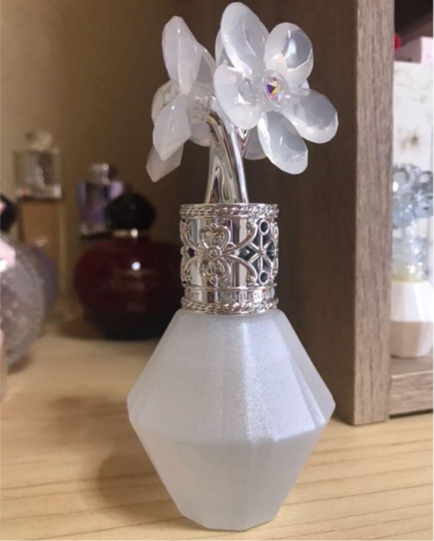 ジルスチュアート クリスタルブルーム 全9種類