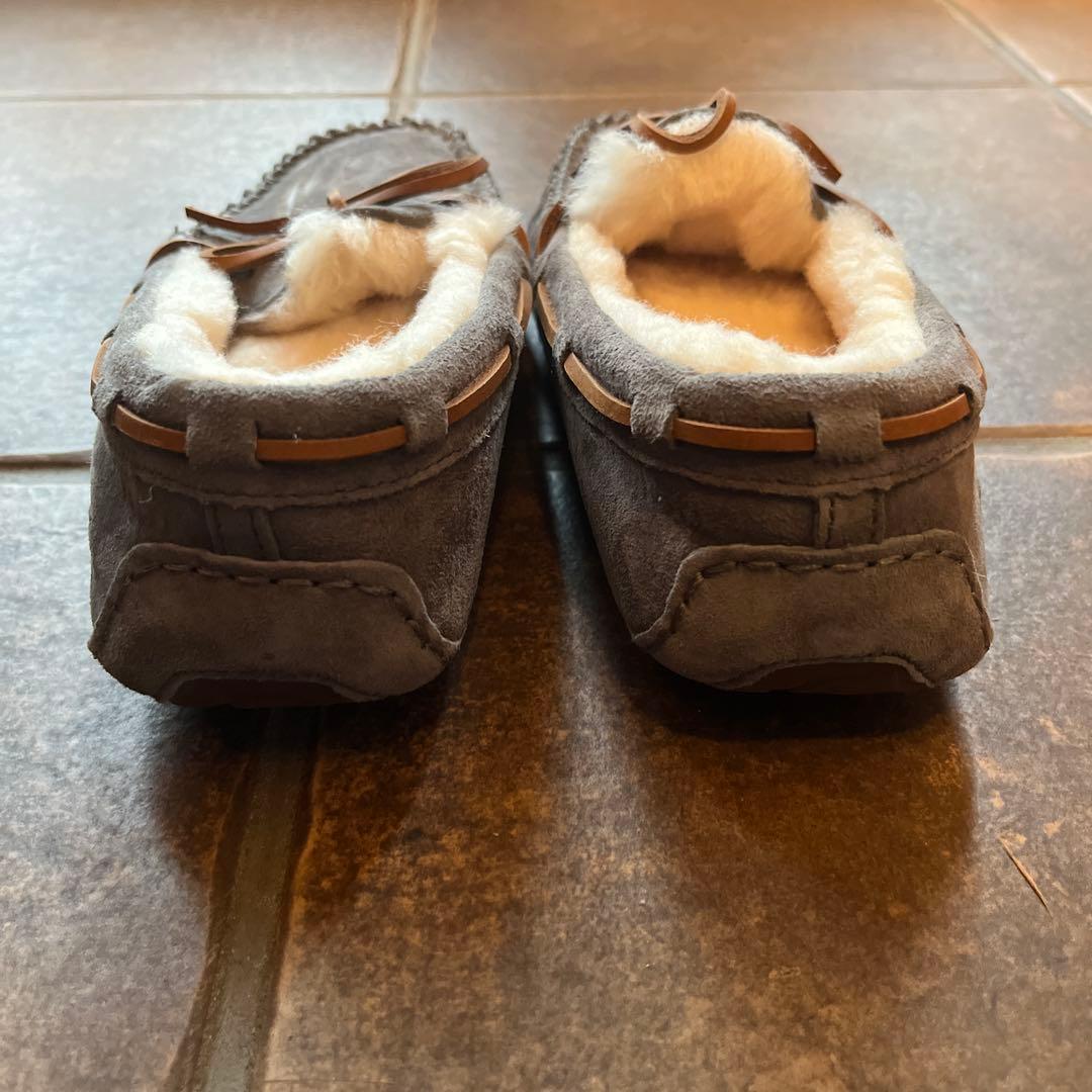 美品　試着のみUGG ANSLEY アンスレー ライトグレー 23cm