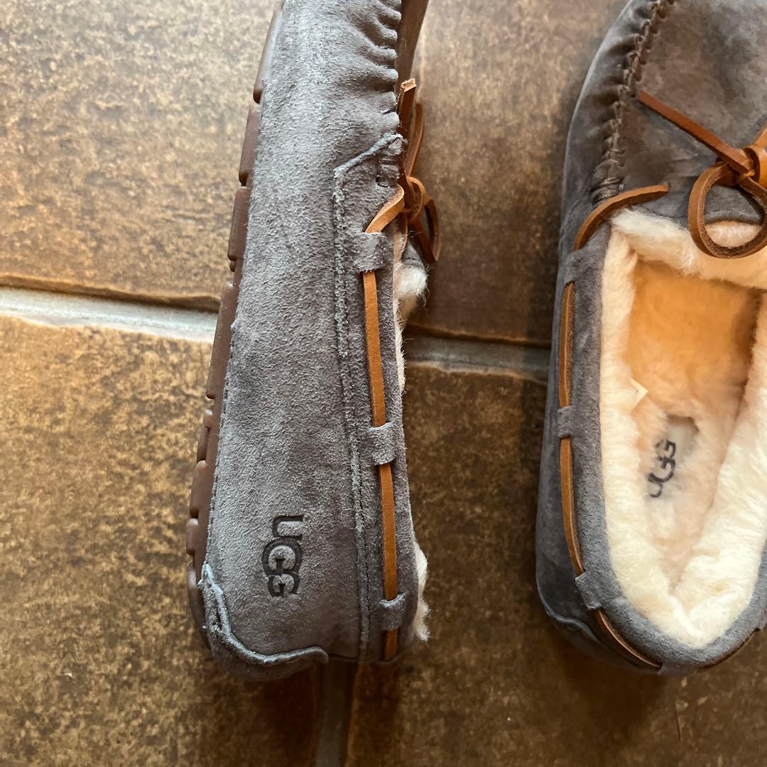 美品　試着のみUGG ANSLEY アンスレー ライトグレー 23cm