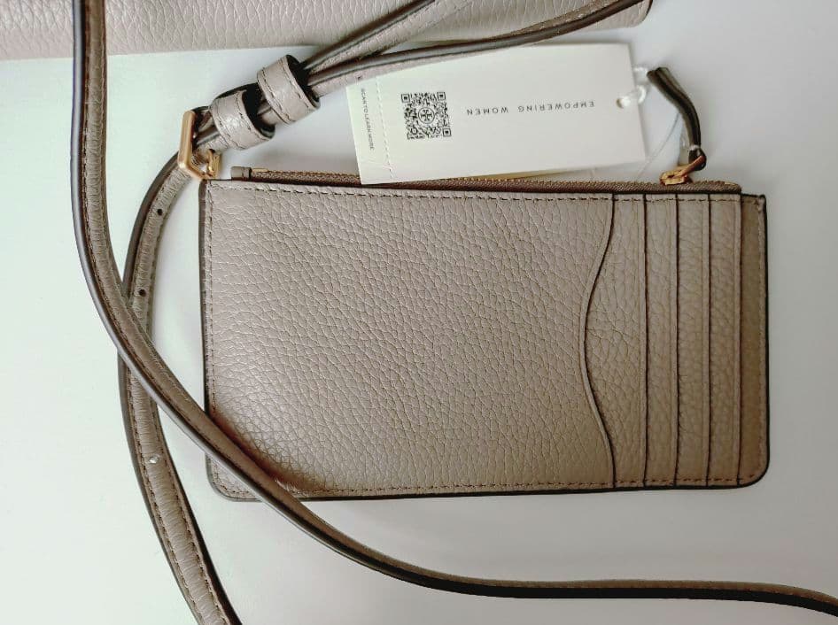 ★専用★タグ付き☆TORY BURCH レザー フラップ ウォレット ポーチ付