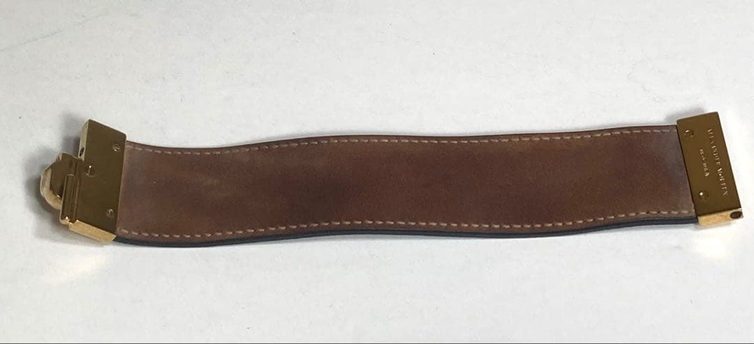 Alexander McQueen ブラック レザー バングル、ゴールド スカル