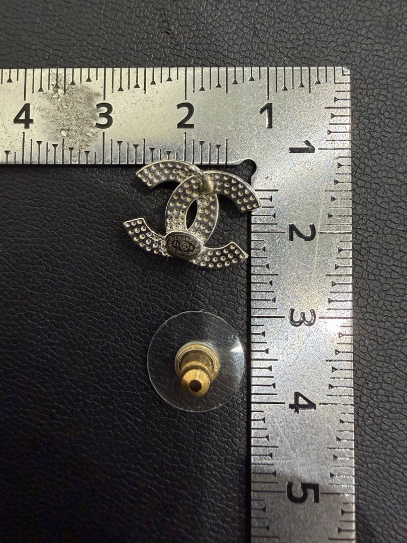 CHANEL ロゴピアス ヴィンテージ