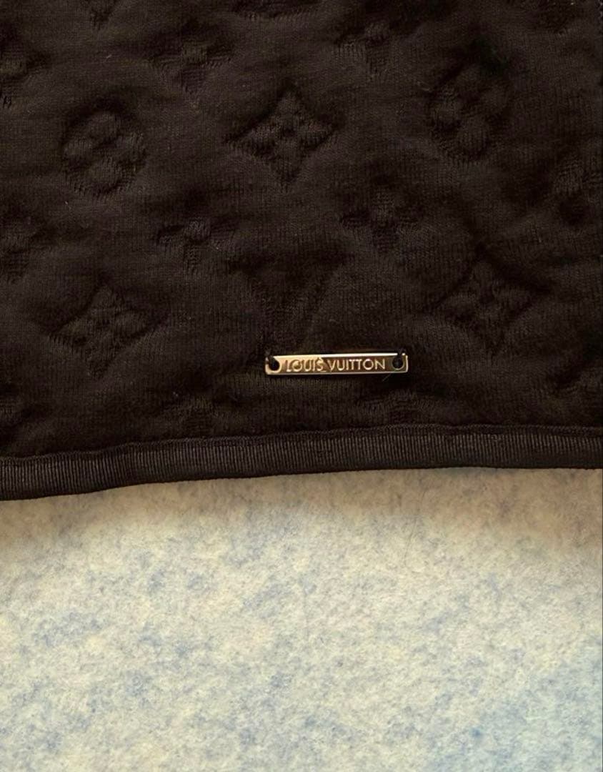 再値下げ！！ルイヴィトン モノグラ厶 LV エンボス加工 トップス スウェット