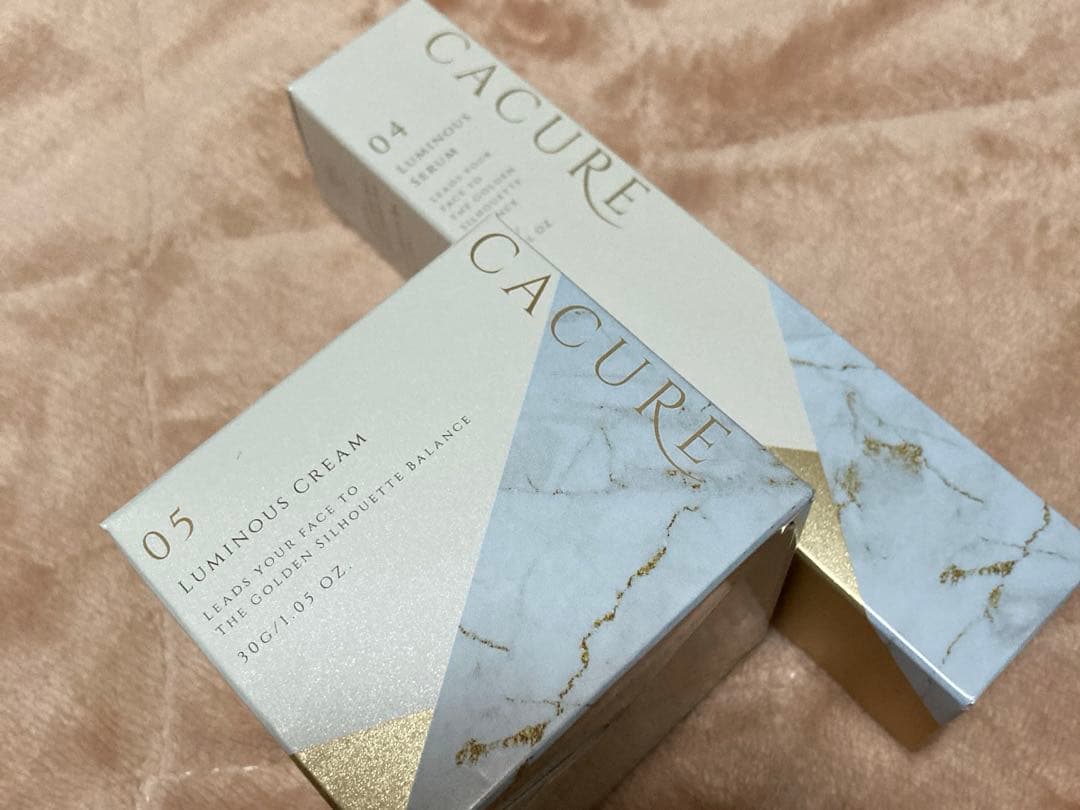 ディアナージュ　ケキュア　ルミナス　 セラムとクリーム