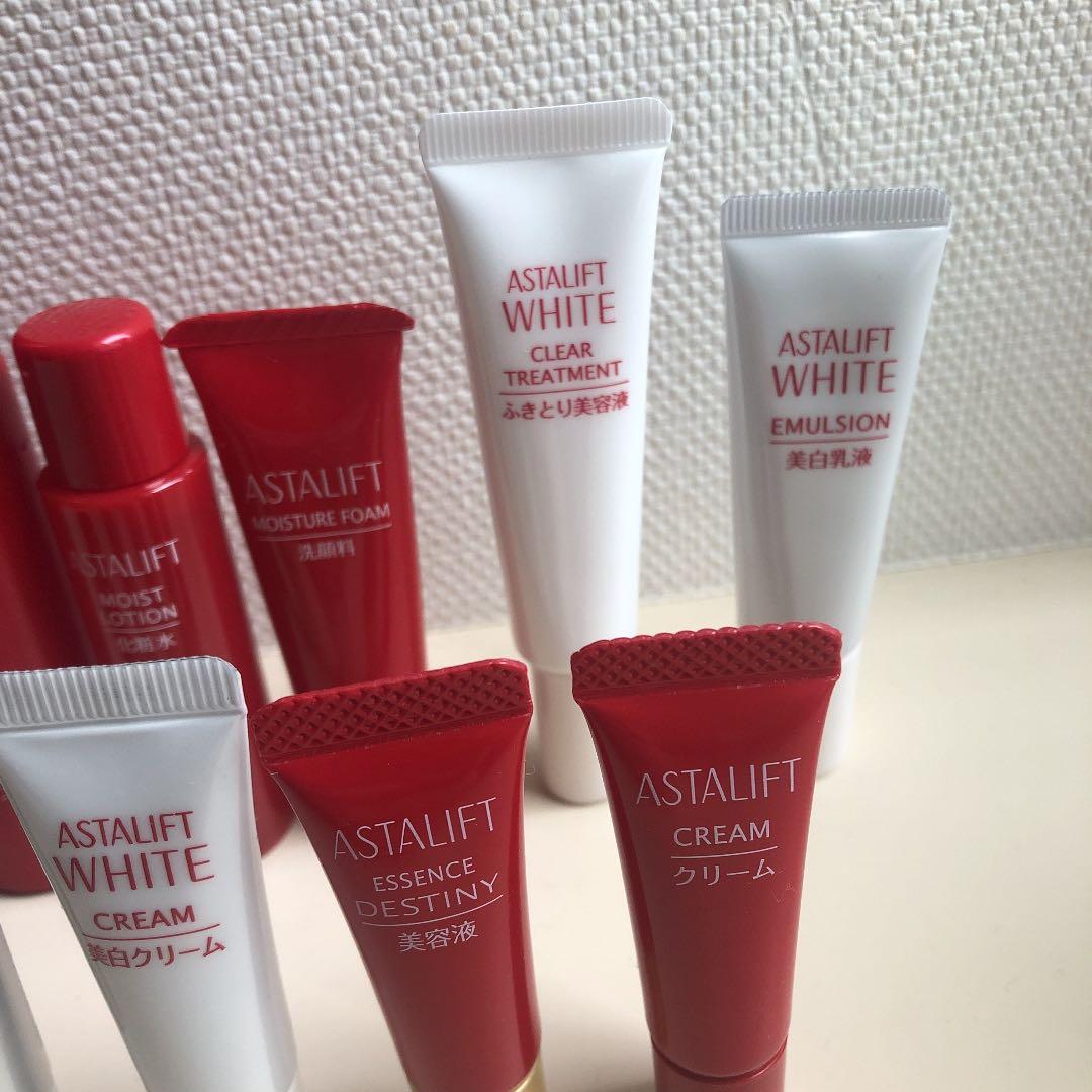 アスタリフト D ホワイトソリューションアクアデイセラム　30g   おまけ付き