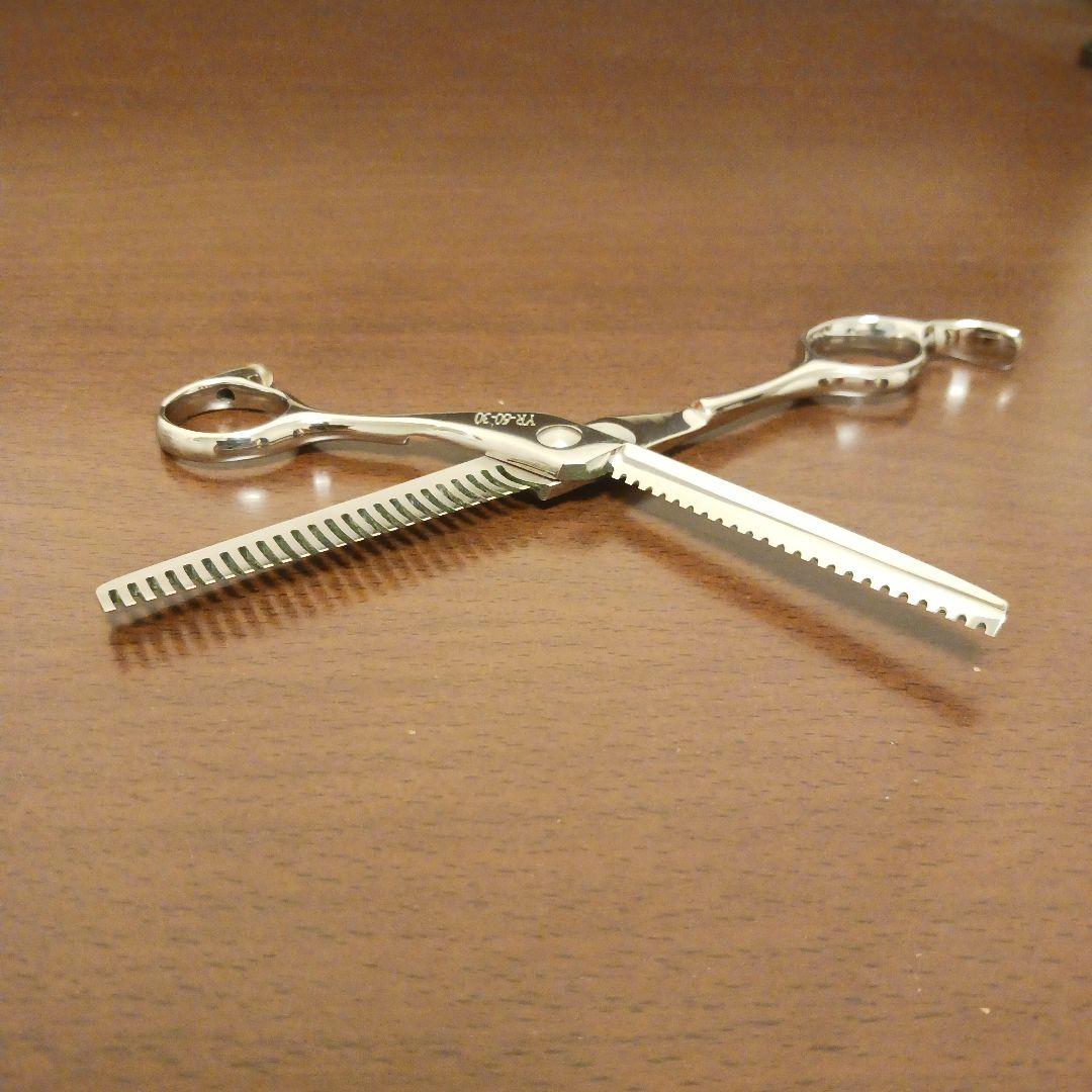 【mota】散髪用セニングシザー/スキバサミ(Luna YR-60-30)