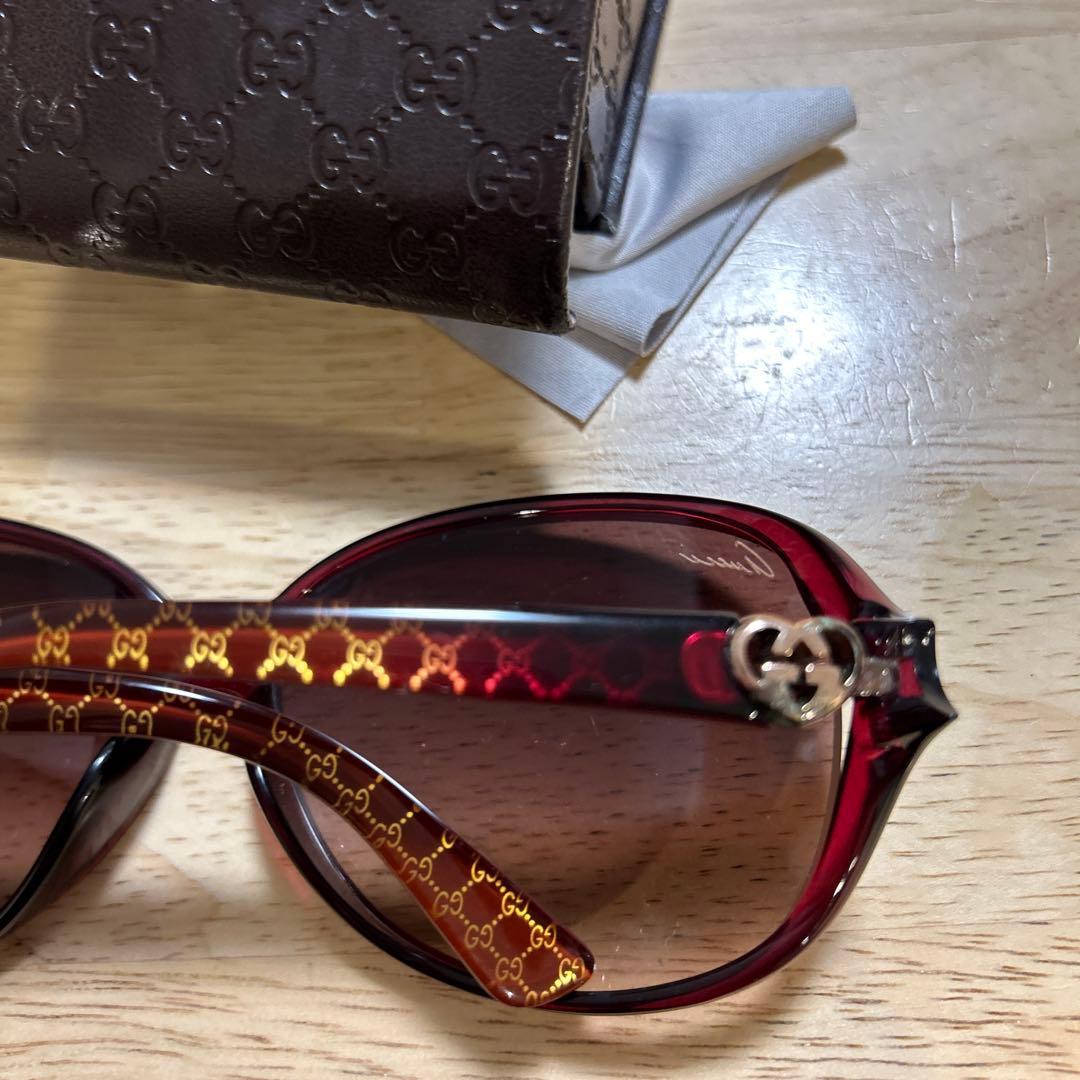 大幅お値下げ！GUCCI ラウンド サングラス レッド ケース付き