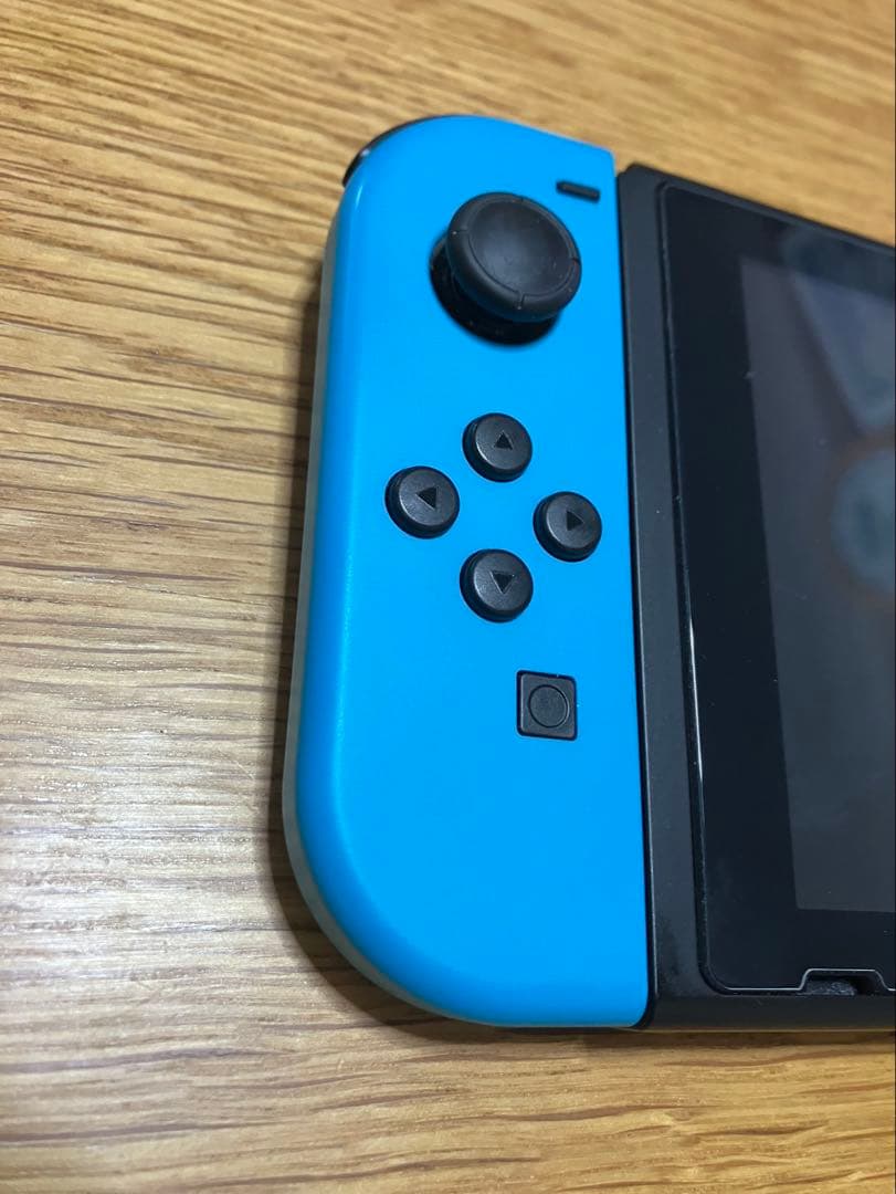 Nintendo Switch 本体 青/赤 充実の付属品