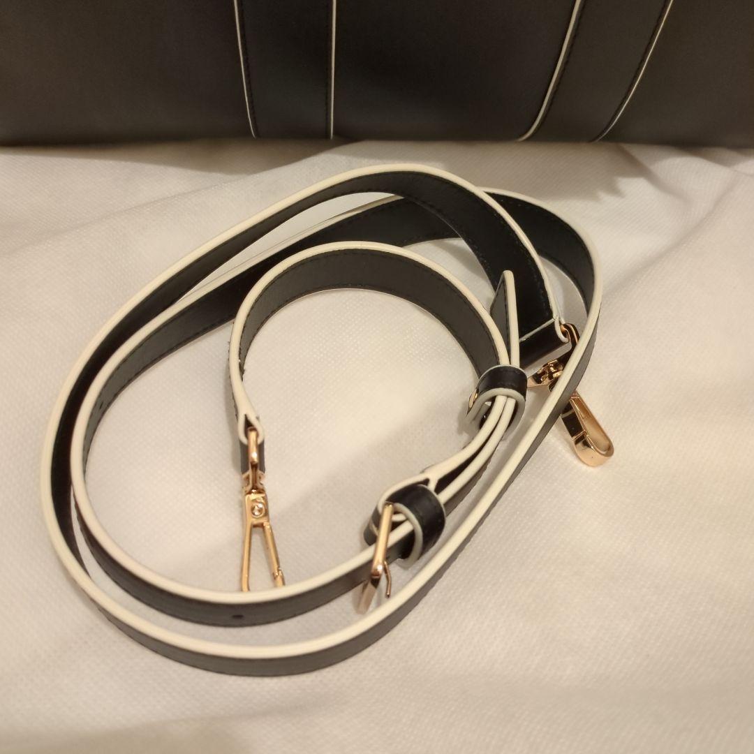 アニエスベー　新品本革¥53,900　ブラック/ホワイト　ショルダーストラップ付