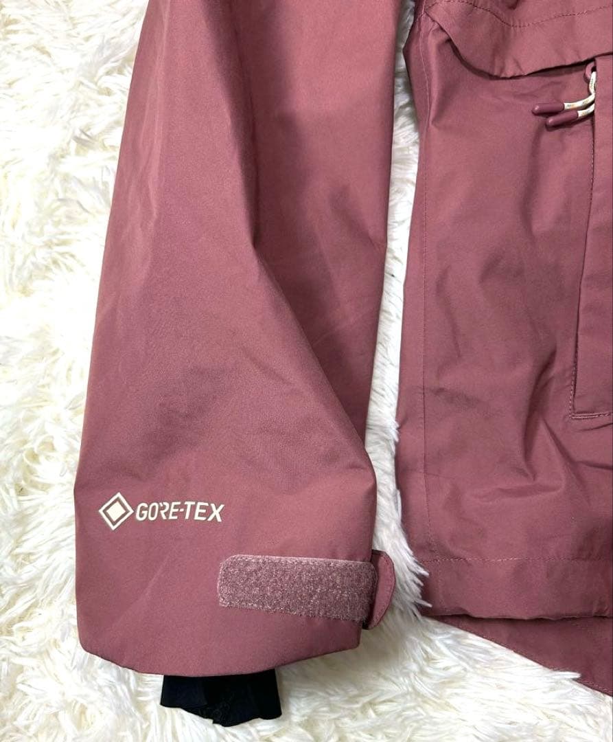 Burton ゴアテックス　フード付きジャケット Mサイズ　ピンク