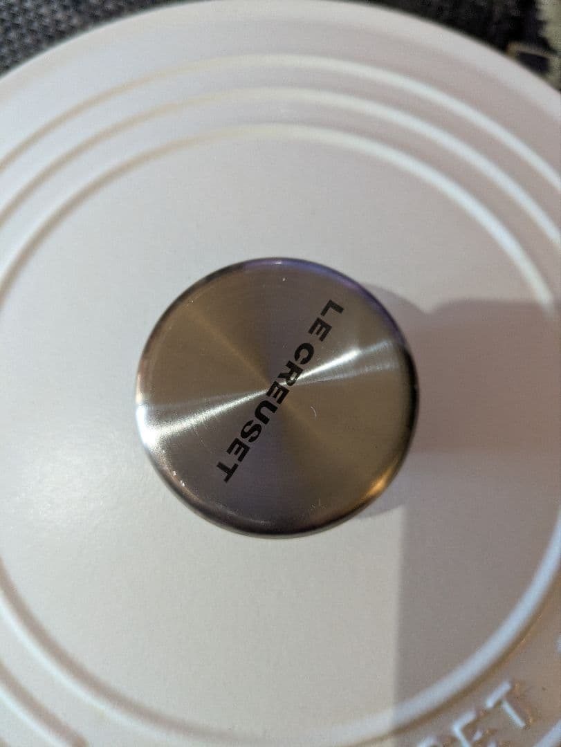 【美品】LE CREUSET ルクルーゼ　ココットロンド22cm ホワイト