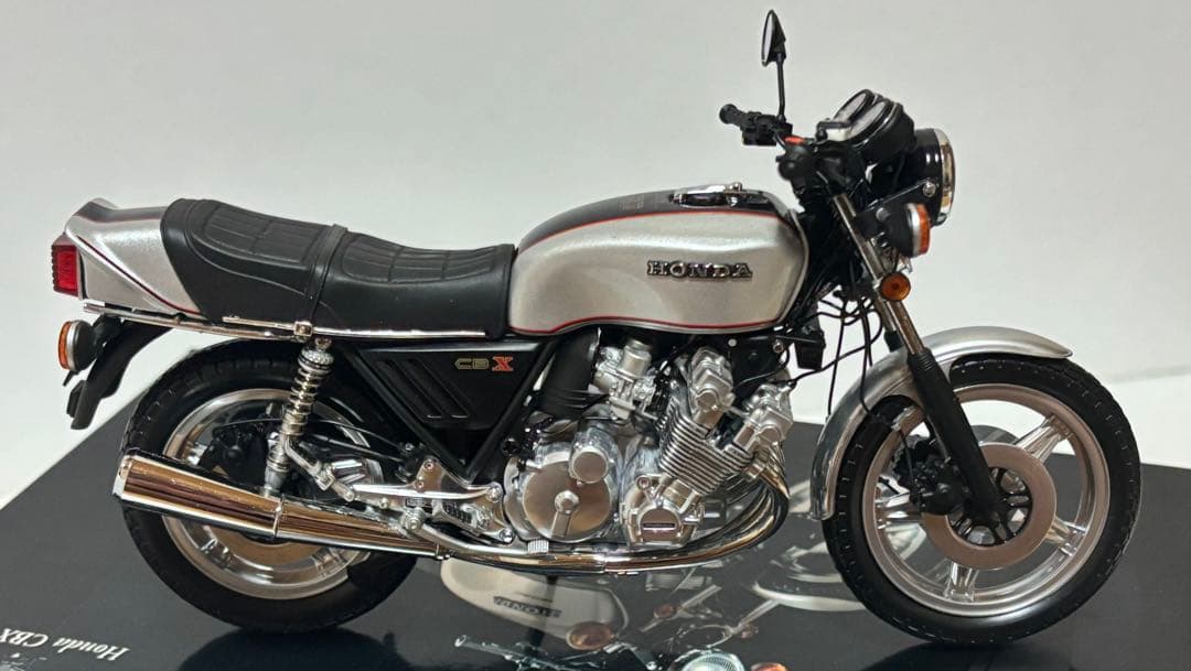 翡*翠様 ミニチャンプスMINICHAMPS 1/12 HONDA CBX100