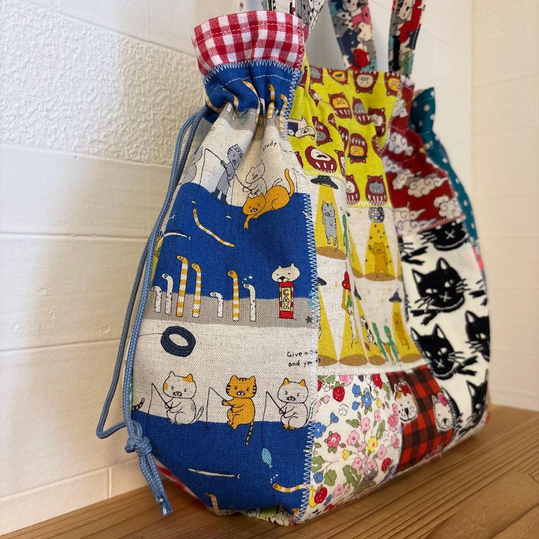 感謝価格　猫柄　パッチワーク　トートバッグ　エコティッシュカバー　巾着
