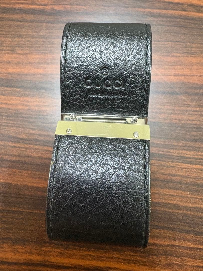 GUCCI ブラックレザー 時計