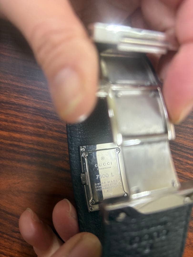 GUCCI ブラックレザー 時計