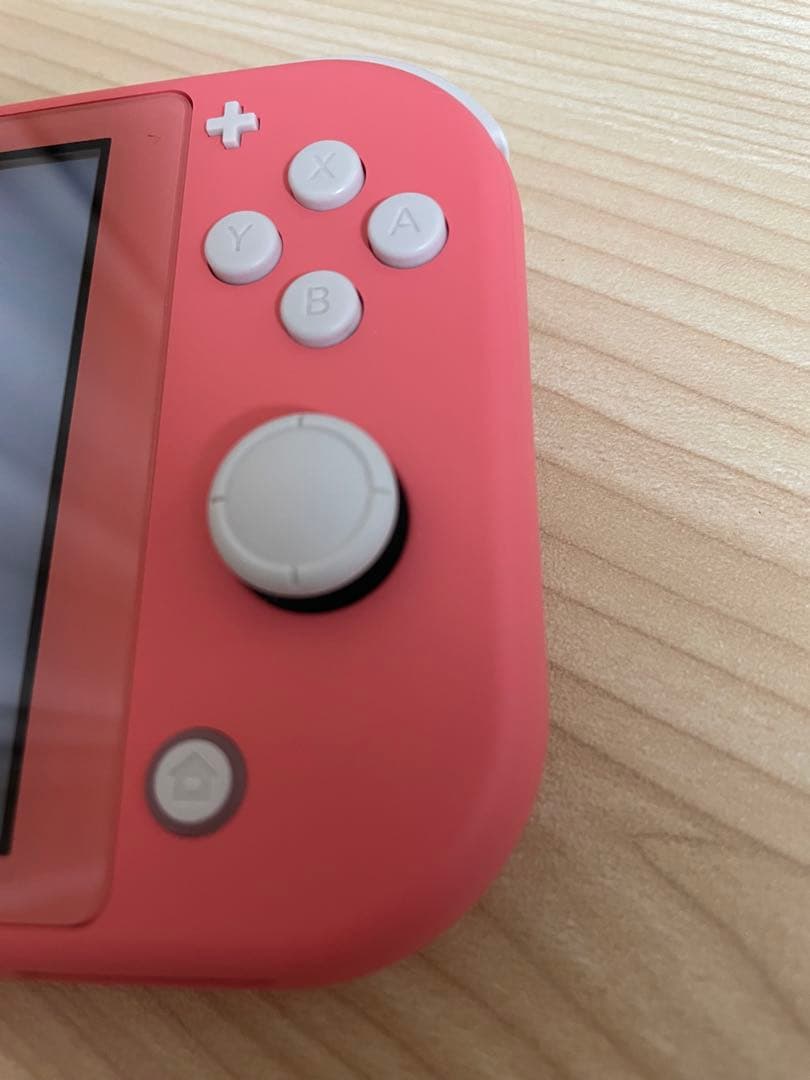 Nintendo Switch Lite Coral 本体　純正ケース