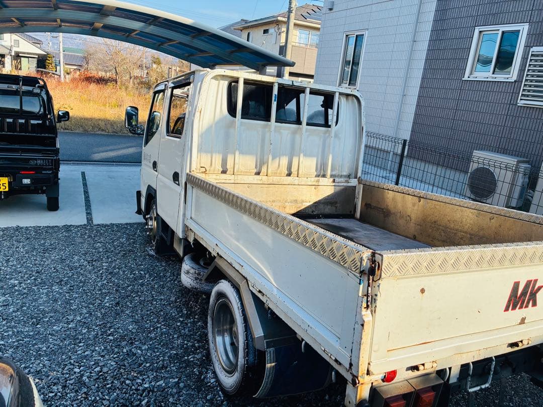 三菱ふそうキャンター トラック