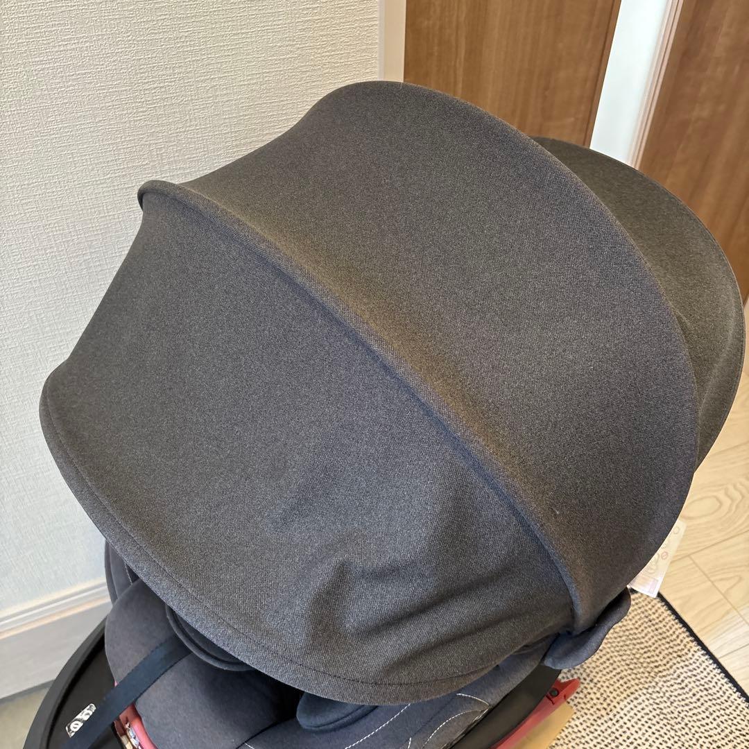 エールべべ　クルット4s プレミアムⅡ ナチュラルダークグレー　チャイルドシート