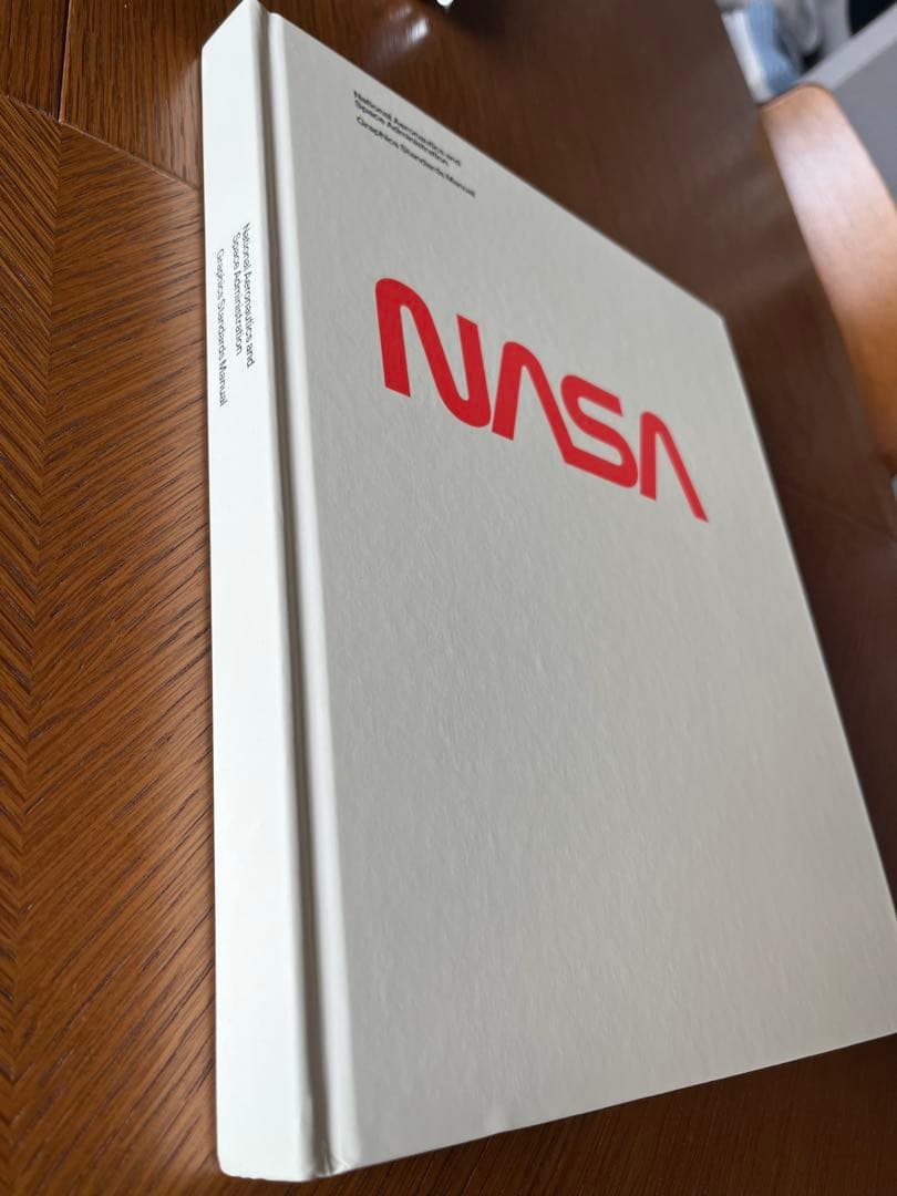 NASA グラフィックスタンダードマニュアル