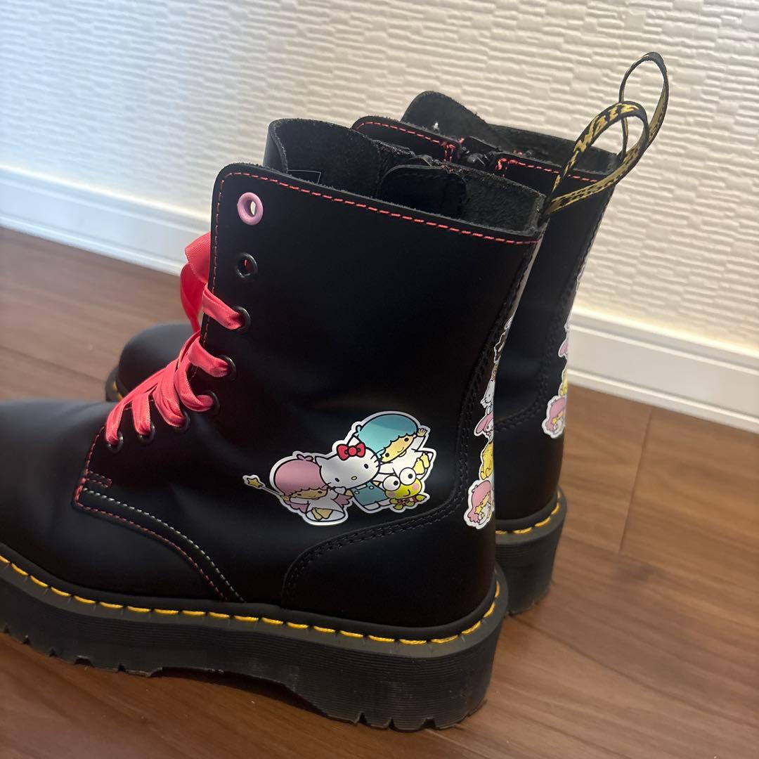 ドクターマーチン　サンリオ　UK6