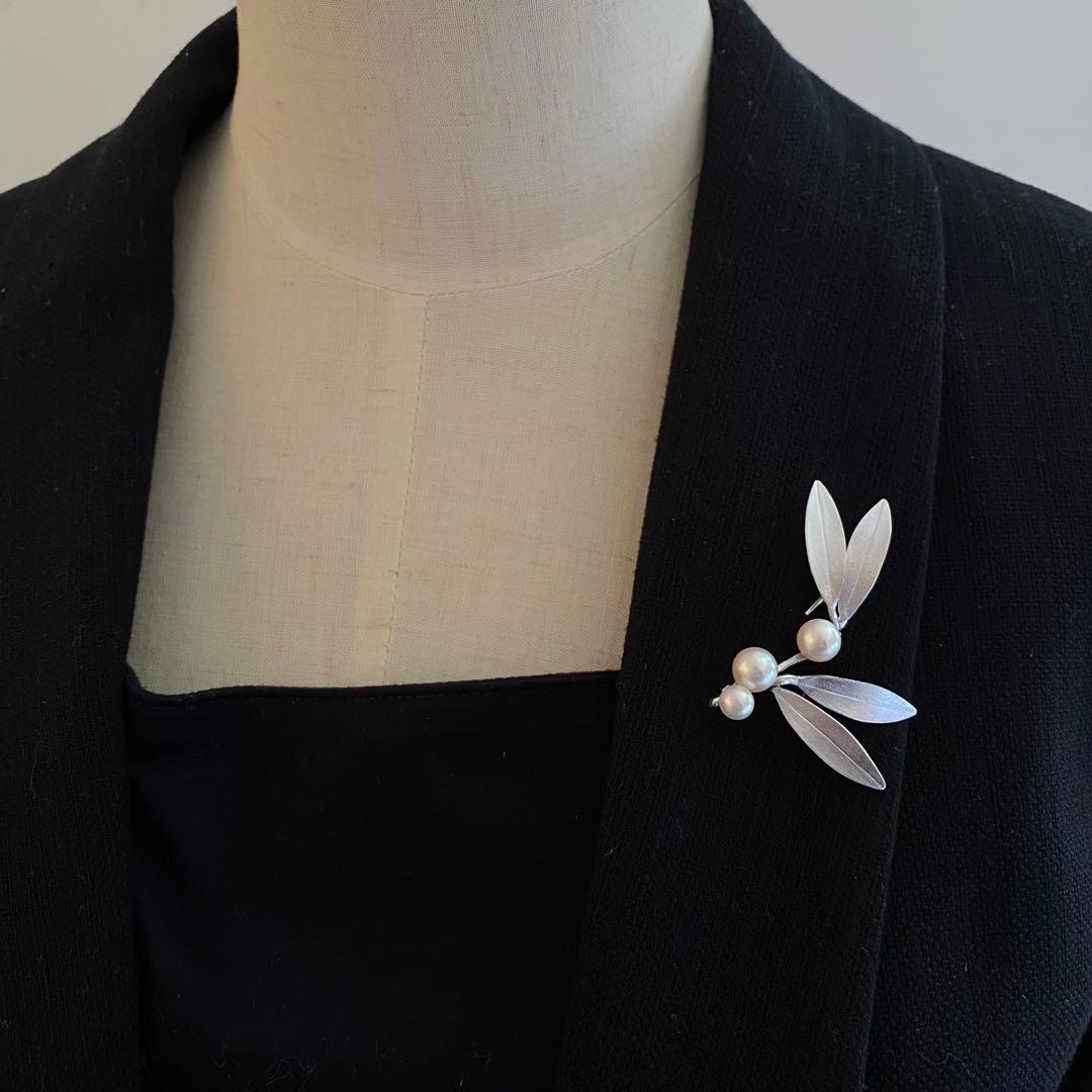 【新品】あこや真珠 艶々のテリ SILVERブローチ 卒業式 入学式