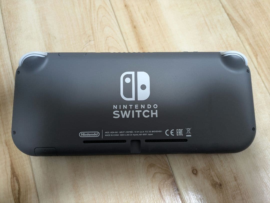 Nintendo Switch Lite グレー 本体　本体カバー付