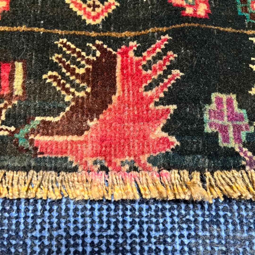 ヴィンテージラグ　アフガニスタンバルーチ族　トライバルラグ　139cm×62cm