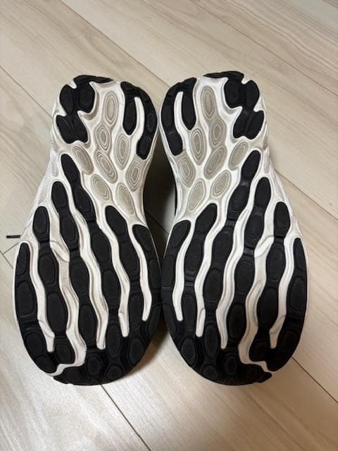 takanet99様　New Balance M1080K13 シューズ箱付発送