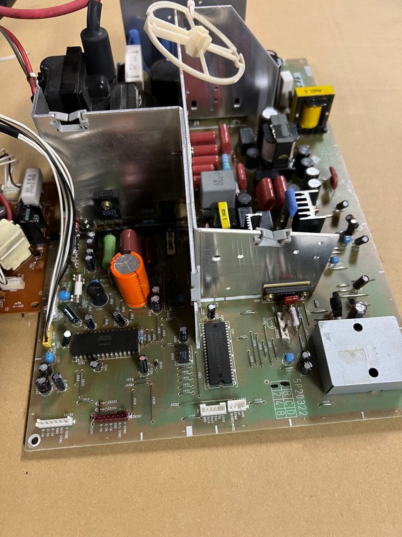 ナナオ　CRT基板05B20196E1ジャンク