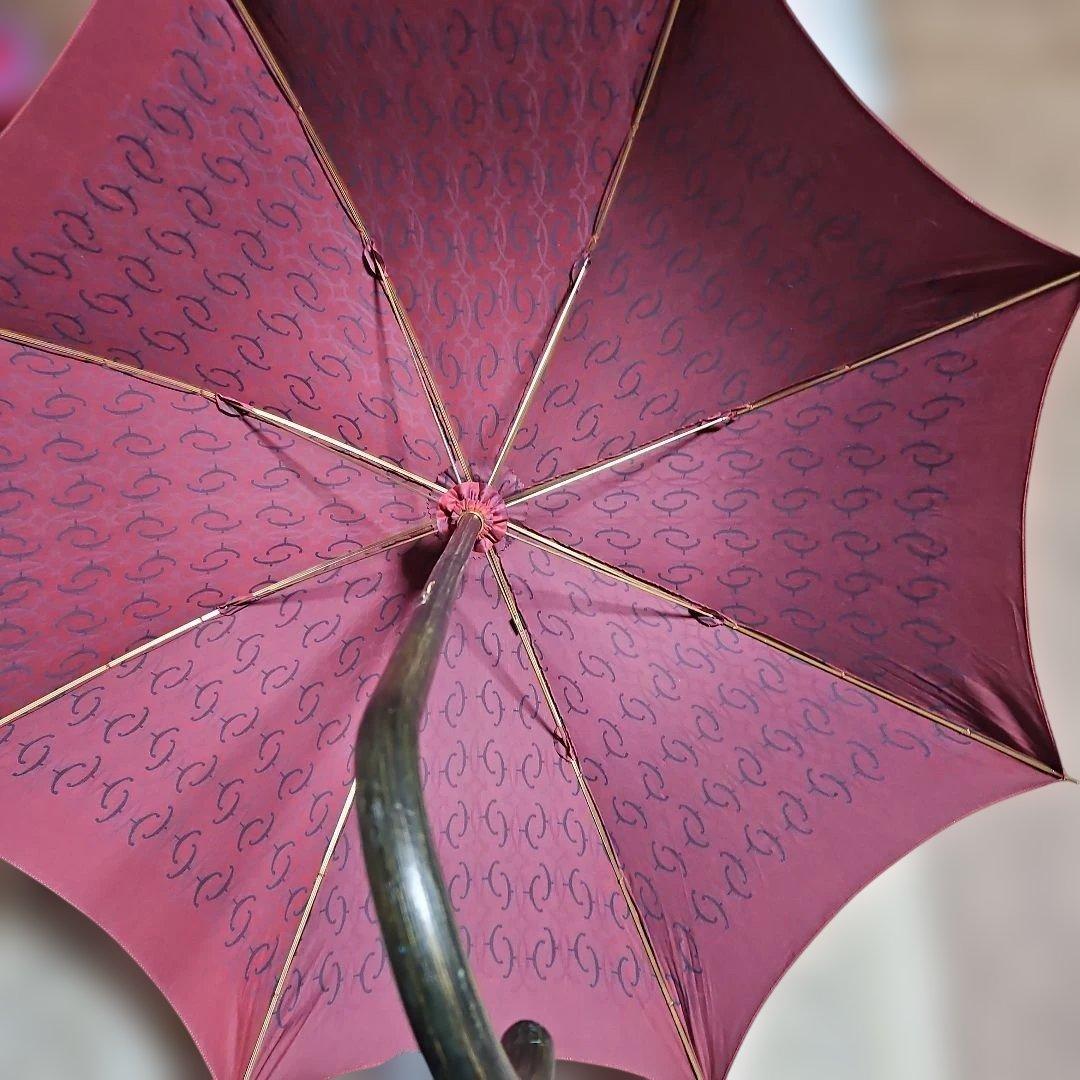 赤い模様入り長傘