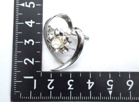 TASAKI 田崎真珠 タサキ シルバー ブローチ ローラアシュレイ　ハンカチ