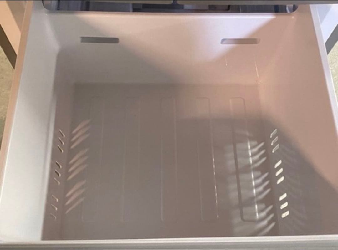 4ドア冷凍冷蔵庫　アイリスオーヤマ　320L IRSN-32B-S 2025年製