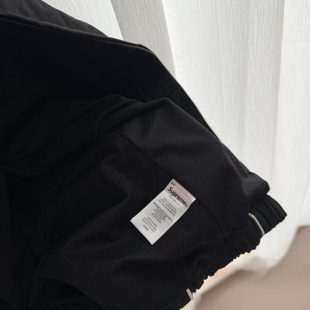 ブラック ナイロンジャケット　M