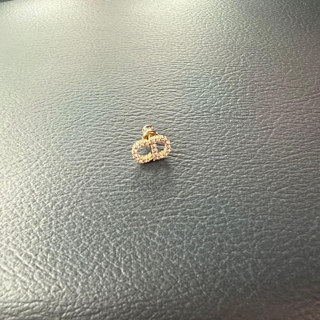 Dior Petit CD ミニスタッドピアス　ゴールド 片耳