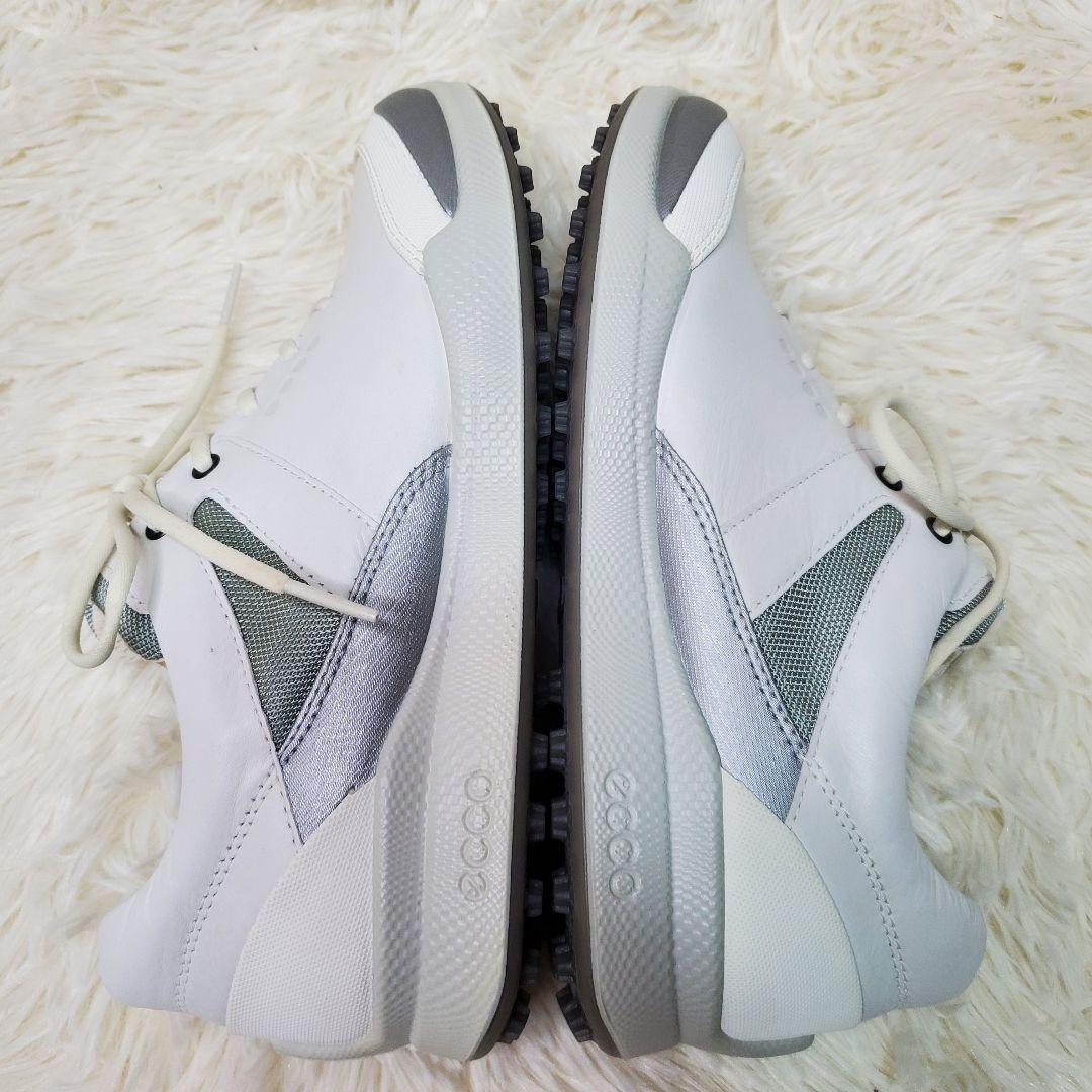 【試着のみ】ecco　ゴルフシューズ　バイオム　スパイクレス　24cm　ホワイト