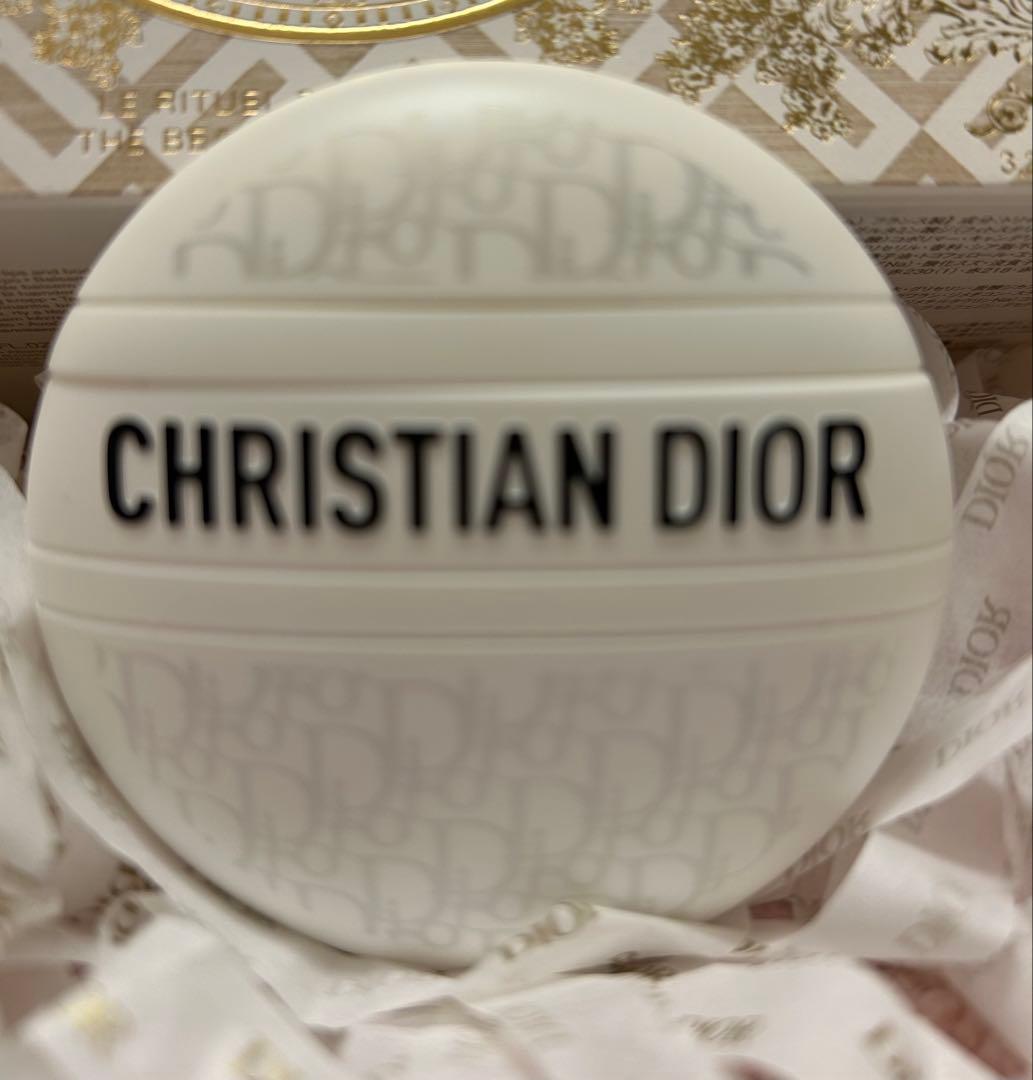 Dior ビューティ＆ケア セット　(未使用品) +布袋コスメサンプル付き