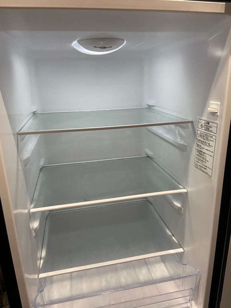 あや ハイセンス冷蔵庫 品番：HR-D1701B/W/S/WL