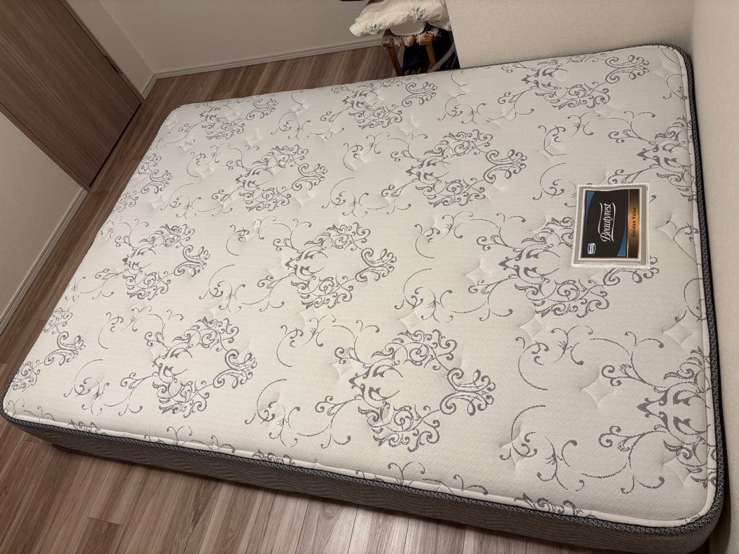 シモンズ　マットレス　ダブルベッド