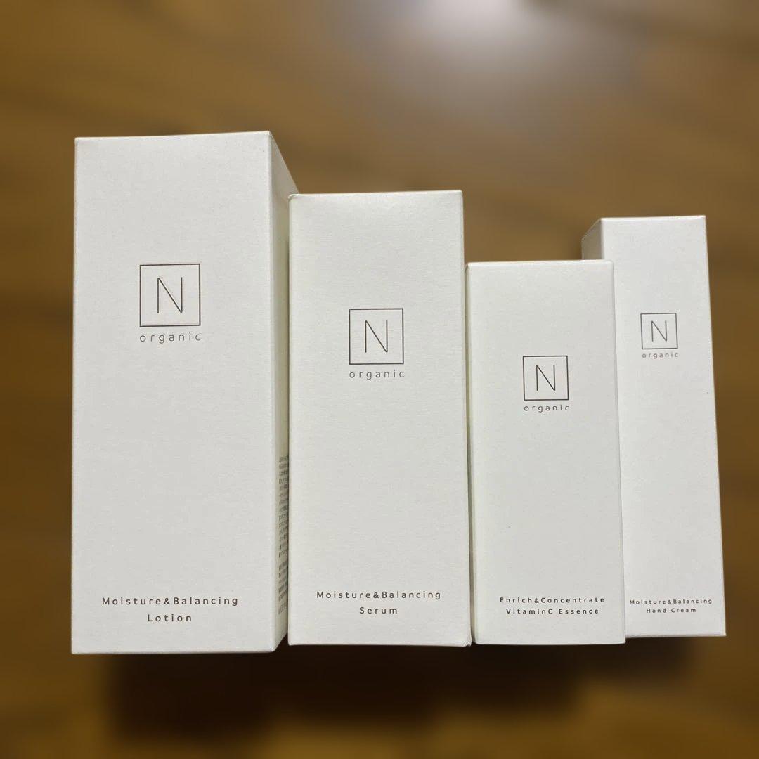 Nオーガニック　モイスチュアバランシングローション•セラム　　その他計4点